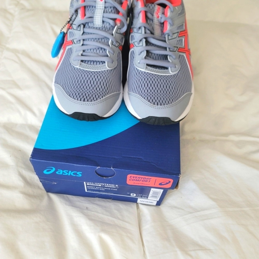 NEW ASICS Women's Gel Contend Sneakers - Picture 3 of 3